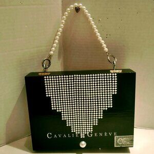 Suenos de Saundra Upcycled Collection, Cavalie Geneve Black Cigar Box, Purse